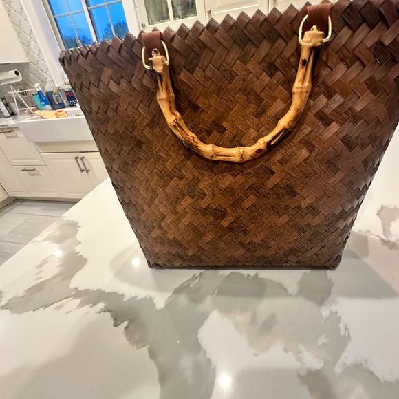 NWT Tommy Bahama summer bag with beach accent and tassel brown bamboo handles - Picture 8 of 9